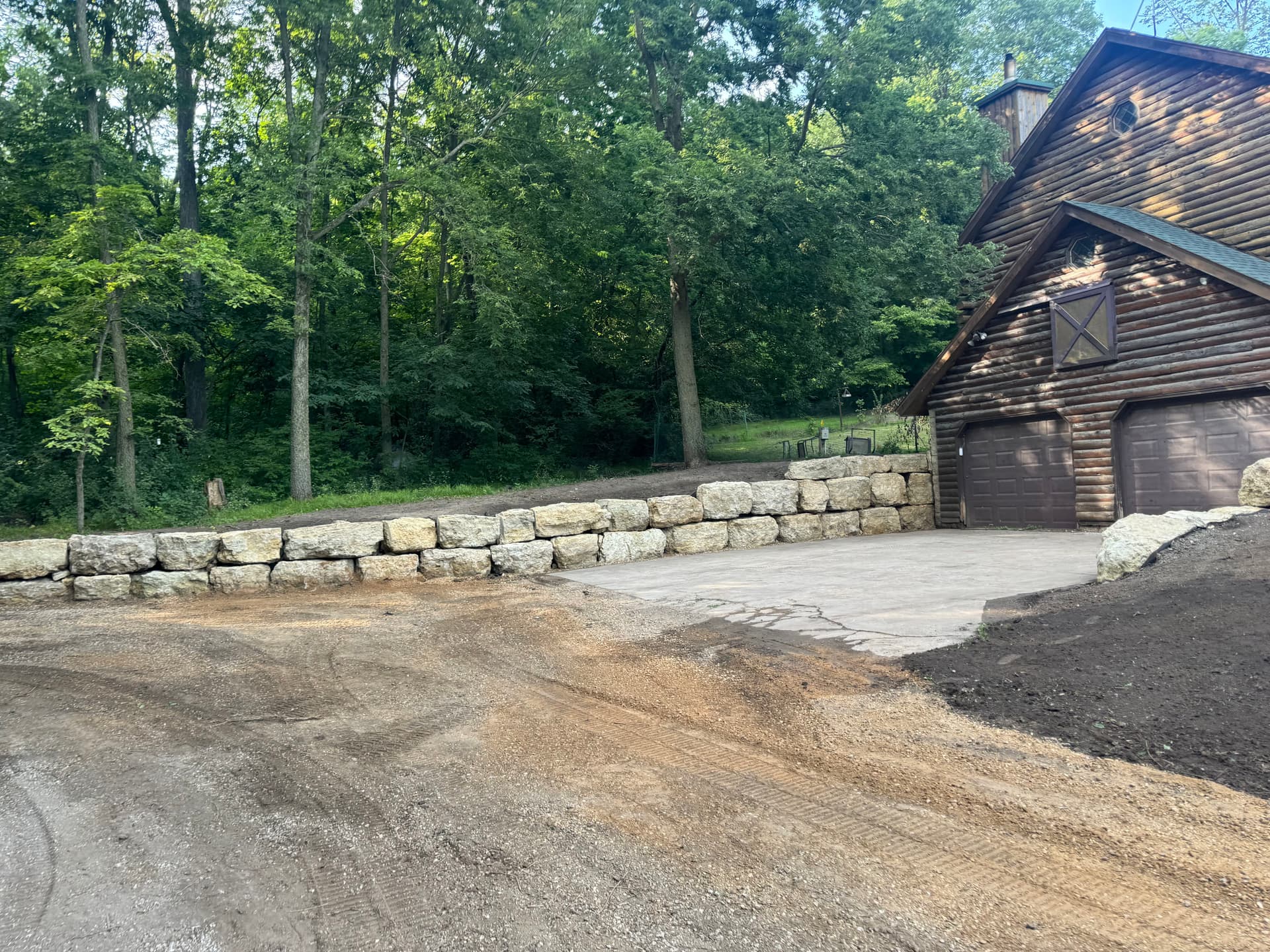 2026 Boulder Retaining Wall Cost Guide: Woodbury and Stillwater image