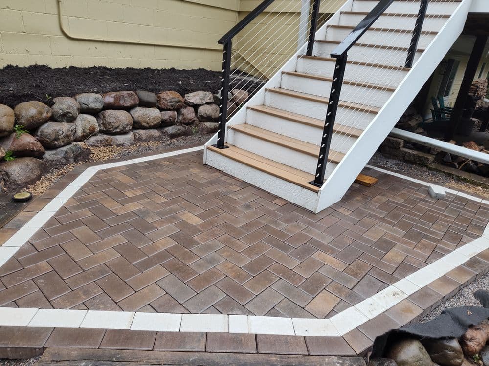 Gallery photos for Modern Patio Upgrade in Burnsville: Image #1
