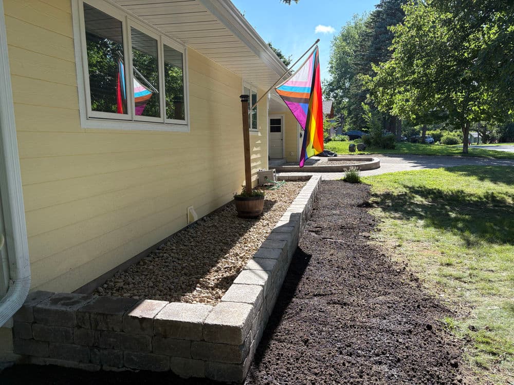 Gallery photos for Front Yard Garden Walls in Burnsville: Image #5