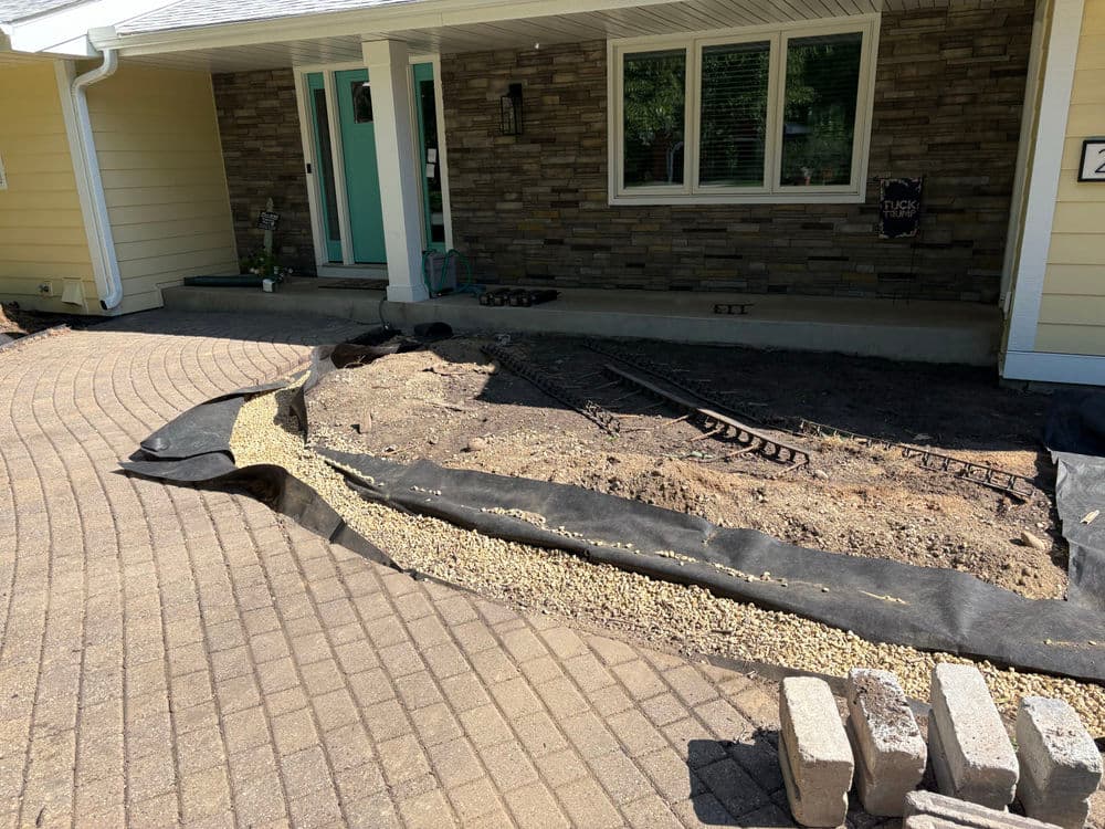 Gallery photos for Front Yard Garden Walls in Burnsville: Image #1