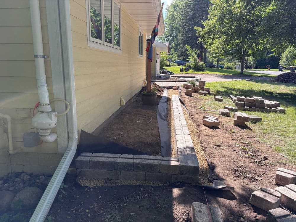 Gallery photos for Front Yard Garden Walls in Burnsville: Image #3