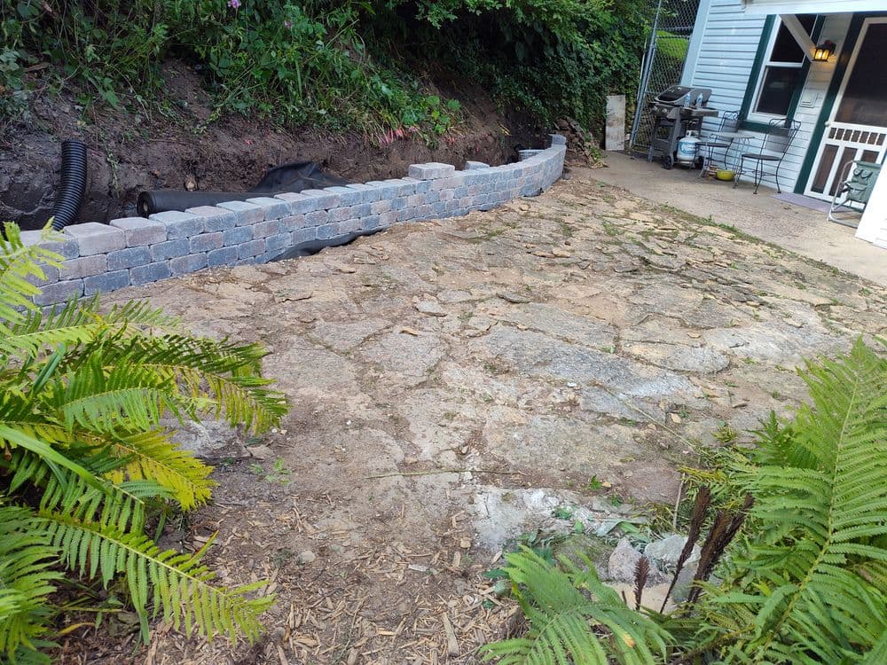 Gallery photos for Segmental Retaining Wall Replacement in River Falls: Image #1